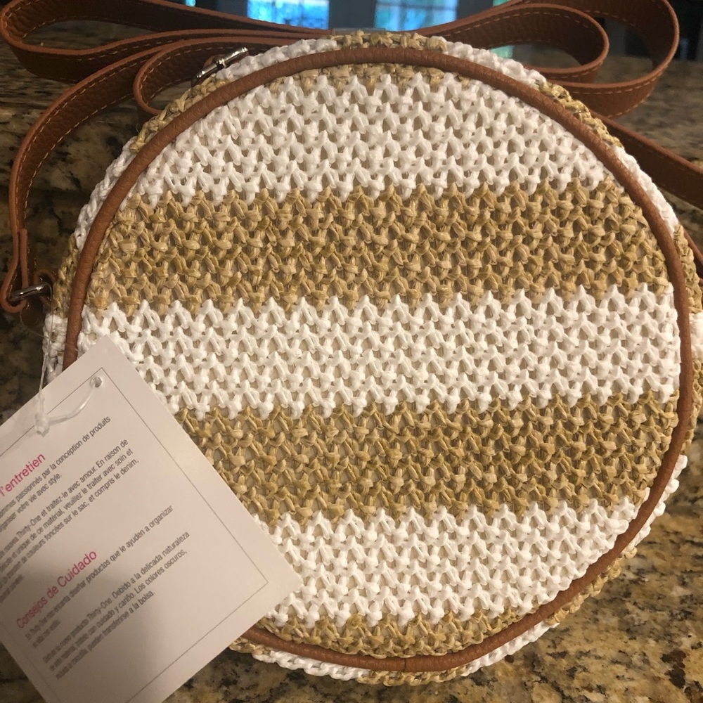 Thirty-One ~ Roundabout Crossbody~White Stripped Straw